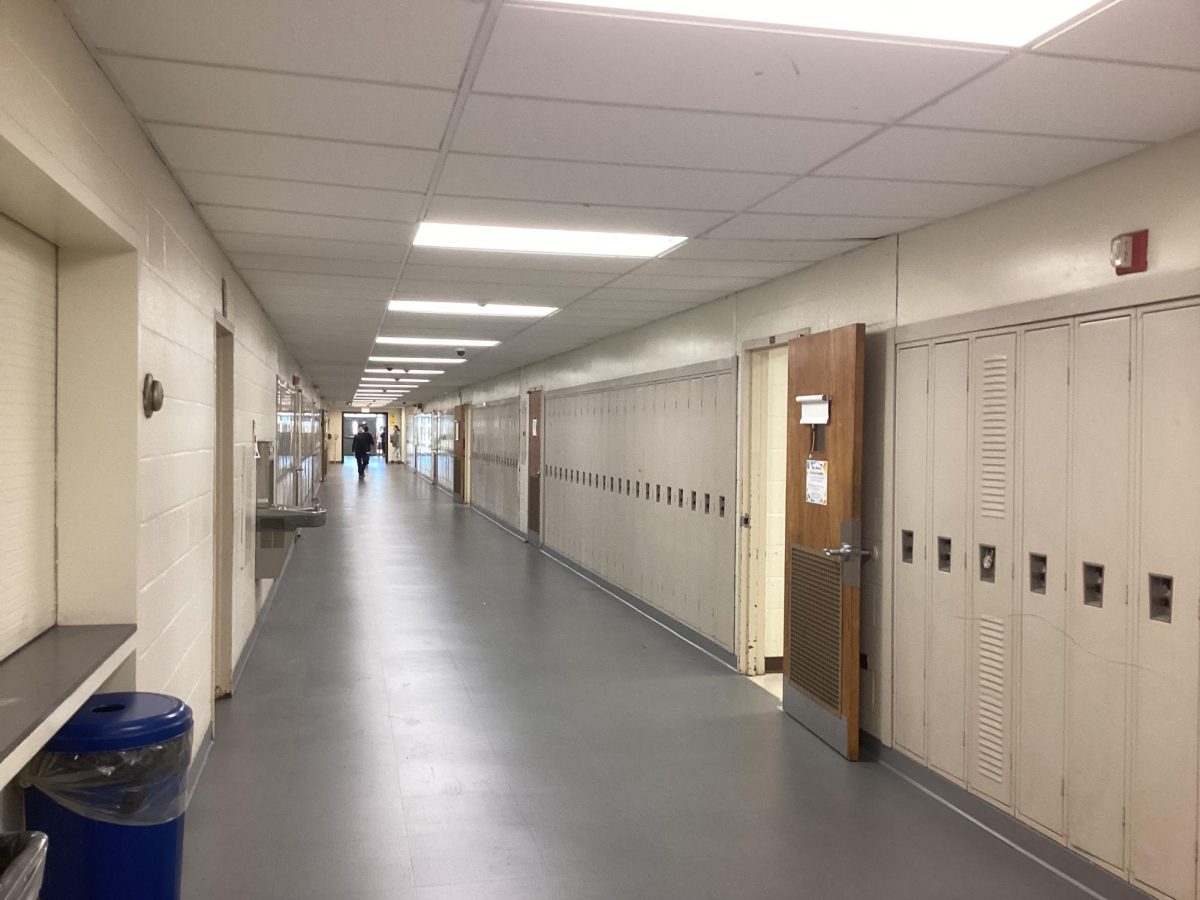 The+math+hallway+near+the+middle+school+main+hallway.
