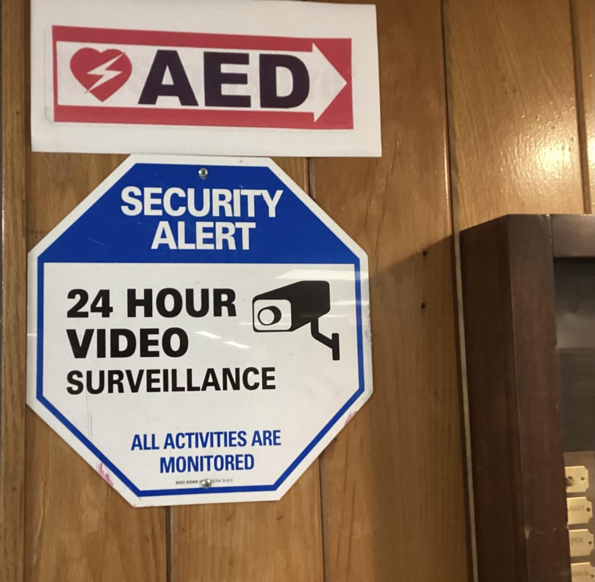 AED sign and security sign